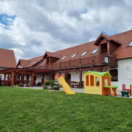 Penzion U Farmare Chotoviny Екстер'єр фото